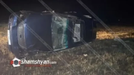 Արագածոտնում  Lexus-ը բախվել է հողաթմբին և հայտնվել դաշտում. կա 2 վիրավոր