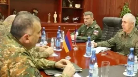 Արտակ Դավթյանն ու Ռուստամ Մուրադովը հանդիպել են