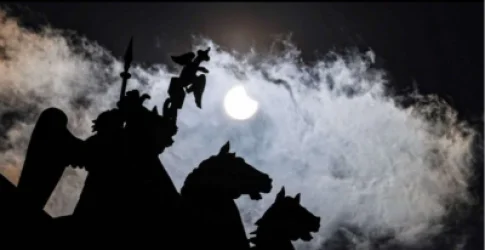 Արևի մասնակի խավարումը՝ Մոսկվայում