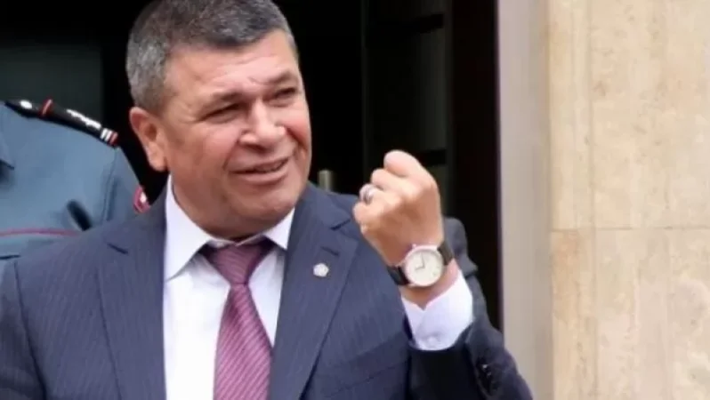 Նախկին ոստիկանապետը  սպառնացել է վրաերթի ենթարկել, գյուլլել», «սատկացնել». հայտարարություն