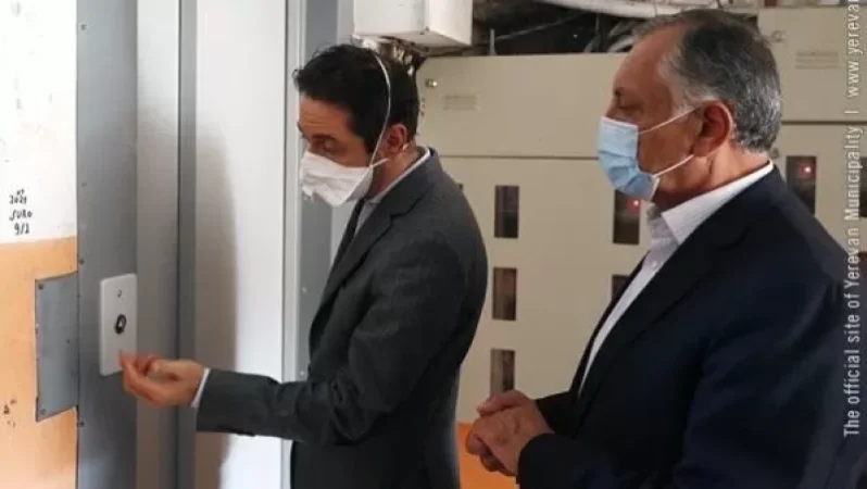 Այս պահին մենք արդեն փոխում ենք 520 վերելակ. Մարության