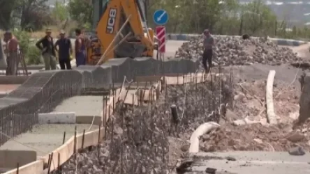 ՏԵՍԱՆՅՈՒԹ․ Ծիծեռնակաբերդի խճուղի տանող ճանապարհի փլուզված հատվածի վերակառուցումը մտել է վերջնական փուլ