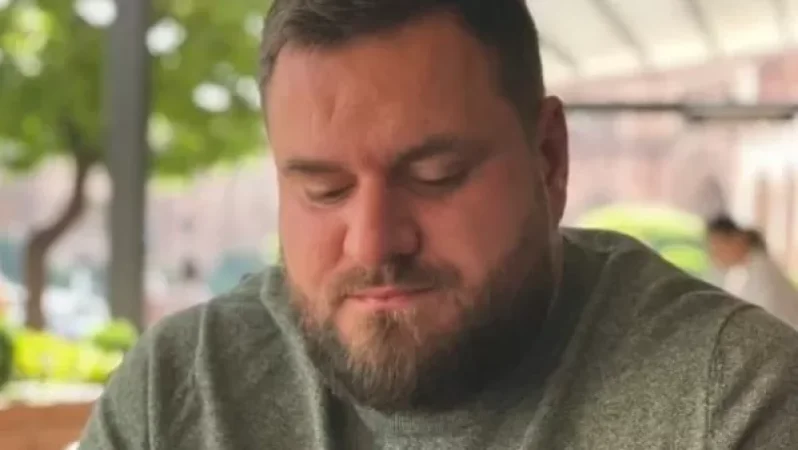 Միկա Բադալյանը կմնա կալանքի տակ