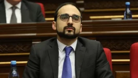 Տիգրան Ավինյանը Գևորգ Սահակյանին և Սոնա Թևանյանին արձակուրդ տրամադրելու մասին որոշումներ է ստորագրել