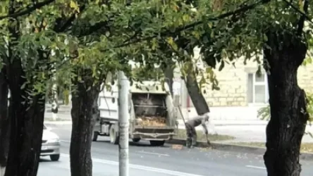 Ստեփանակերտը ավլում մաքրում են նույնիսկ պատերազմի ժամանակ