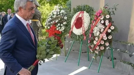 ՏԵՍԱՆՅՈՒԹ. Սերժ Սարգսյանն այցելել է «Եռաբլուր»