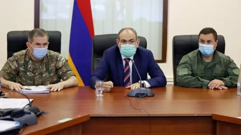 Prime Minister Meets with MoD and Armed Forces Leadership