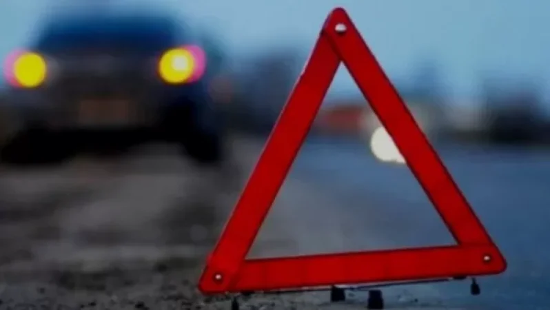 Ուջանում «Մերսեդեսի» դուռն ընթացքի ժամանակ բացվել է, 48-ամյա կինն ընկել է