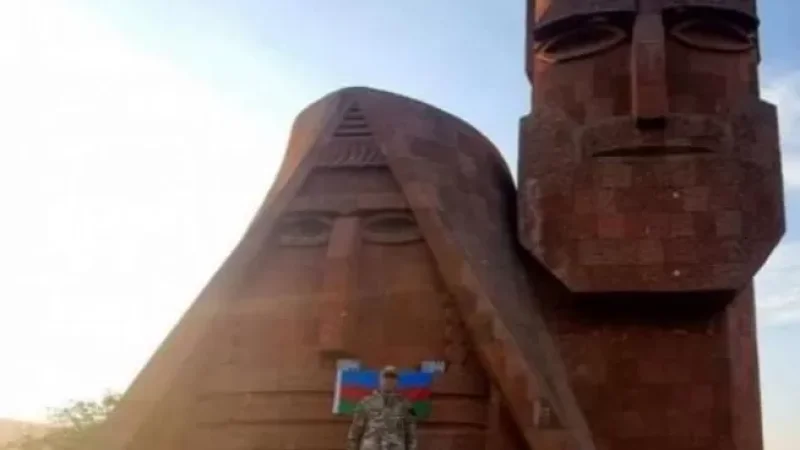 Ադրբեջանցիները պղծել են Արցախի խորհրդանիշը՝ «Ձեդո-Բաբոյի» հուշարձանը