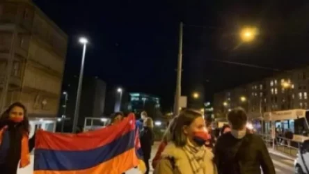 Ժնևում ջահերով երթ է կազմակերպվել` ի աջակցություն Հայաստանի և Արցախի