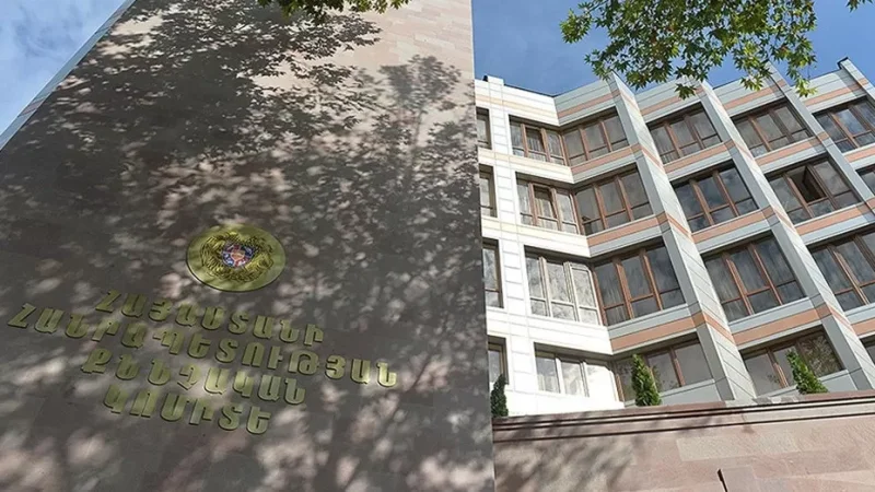 Քաշել է ոստիկանների շորերը, հրել, հարվածել նրանց․ ՔԿ պարզաբանումը՝ փաստաբան Կարեն Ալավերդյանի գործողությունների մասին