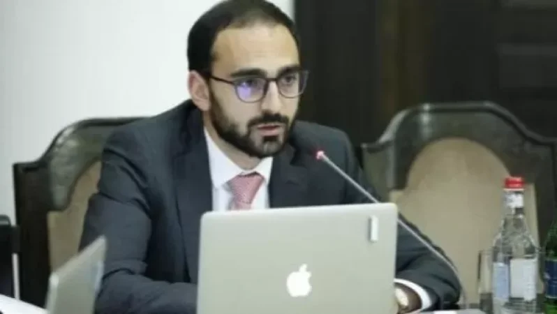 Ավինյանի գրասենյակը Հանրապետություն 30/1 հասցեում գտնվող անշարժ գույքի օտարման վերաբերյալ պարզաբանում է ներկայացրել