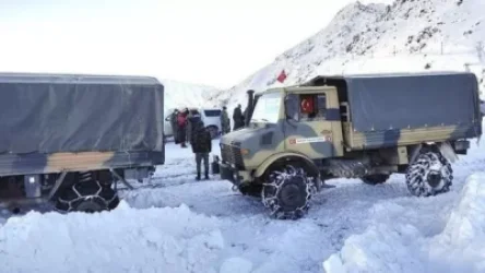 Թուրքիայի Հաքքարի նահանգում թուրք զինծառայողները մնացել են ձնահյուսի տակ