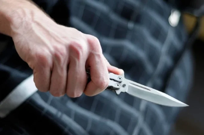 Վիճաբանության ժամանակ դանակահարել է 20-ամյա զարմիկին