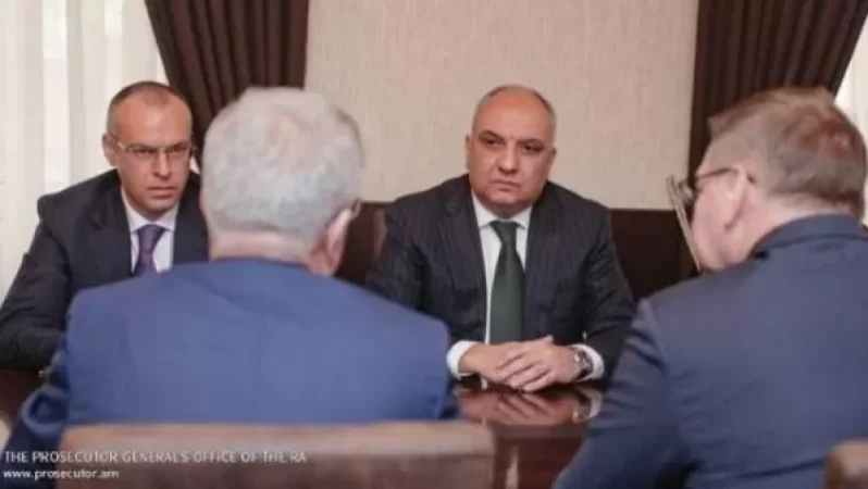 ՀՀ զինդատախազը հանդիպել է զոհված և անհետ կորած զինծառայողների ծնողների և հարազատների հետ