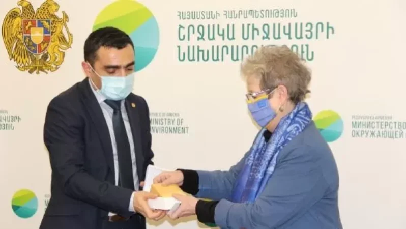 Շրջակա միջավայրի նախարարն ընդունել է Հայաստանում ԵՄ դեսպան Անդրեա Վիկտորինին