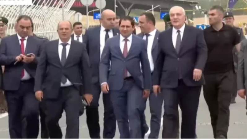 Հայ և վրացի պաշտոնյաները հայ-վրացական սահմանին են․ նոր կամուրջ կբացվի