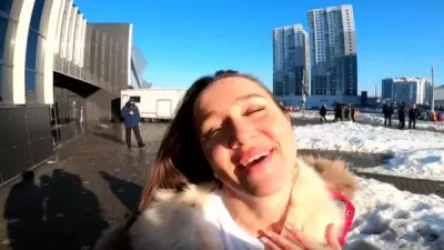 ՏԵՍԱՆՅՈՒԹ. Լուկաշենկոյի երկրպագուհին ներխուժել է սահադաշտ և համբուրել նրա շուրթերը