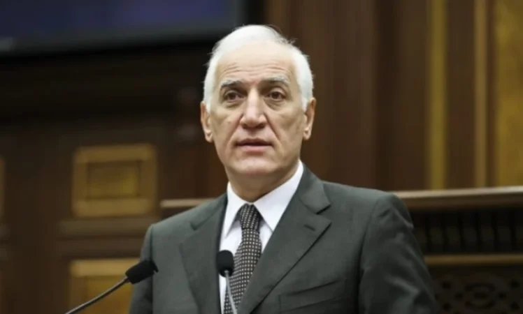 Գործում են ի՞նչ անեն․ ՀՀ նախագահը՝ Արցախի պետական ինստիտուտների մասին