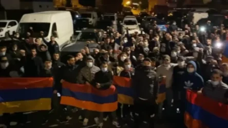 «Դուք չեք կարող մեզ վախեցնել, մենք կպաշտպանենք մեր ընտանիքները». Ֆրանսիայի հայերի պատասխանը տեղի թուրքերին
