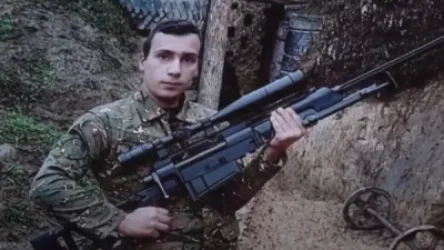 ՏԵՍԱՆՅՈՒԹ.  Աչքերը փակ էին, բայց շնչում էր. Արտյոմը զոհվել է հորեղբոր ձեռքերի մեջ