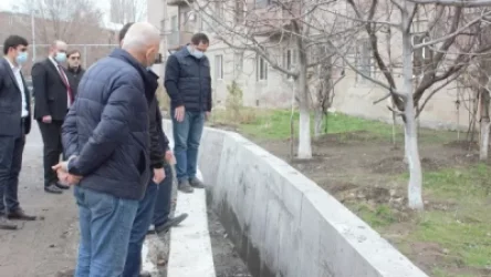 Պապիկյանն Արագածոտնի և Արմավիրի մարզերում ծանոթացել է ջրանցքների նորոգման աշխատանքներին