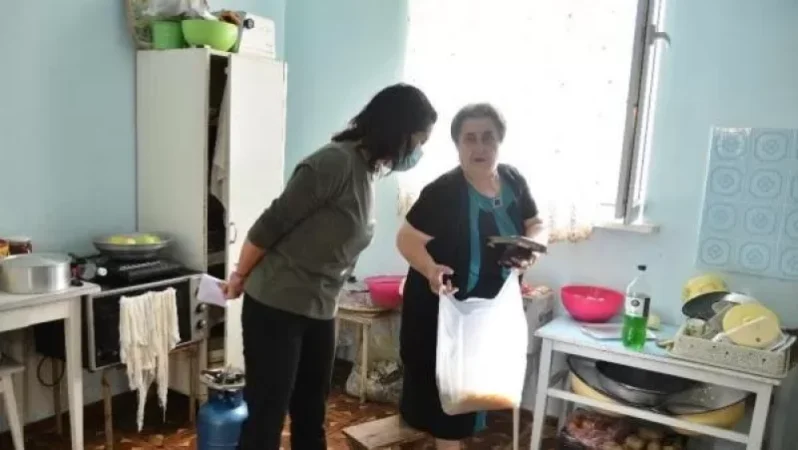 Աննա Հակոբյանն այցելել է Ռանչպար գյուղում ապաստանած արցախցիներին