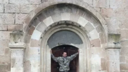 Լուսանկարներ․ Եկեղեցու մուտքի արձանագրությունը ադրբեջանցիները պատել են ցեմենտով