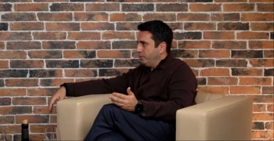 Ձեզ թվում է՝ վարչապետը տեսել, ասել է՝ վայ, էս ինչ սիրուն ՍՈւ է, մի հատ չառնե՞նք. Ալեն Սիմոնյան