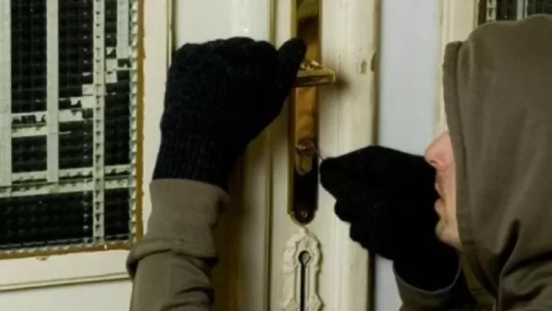 Հայտնաբերվել է բնակարանային գողություններով զբաղվող չորս անձից բաղկացած հանցավոր խումբ