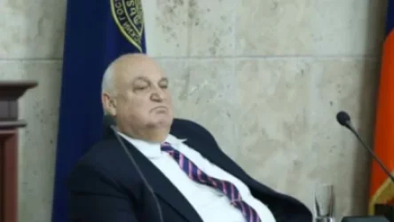 ԵՊՀ նախկին ռեկտոր Արամ Սիմոնյանին մեղադրանք է առաջադրվել