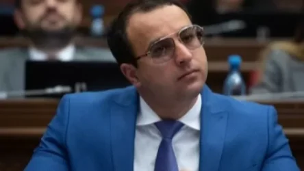 ՔՊ պատգամավորի թեկնածու Հայկ Սարգսյանը նկարել է քվեաթերթիկները