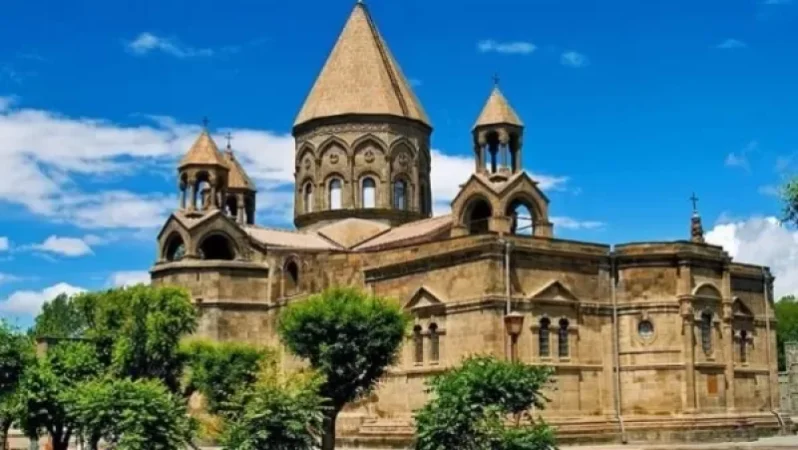 Մայր Աթոռը ողջունում է Փաշինյանի առաջարկը հոգևոր առաջնորդների հետ երկխոսության վերաբերյալ