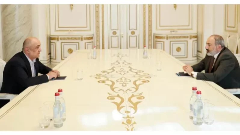 Նիկոլ Փաշինյանը հանդիպել է Սամվել Բաբայանի հետ