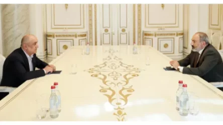 Նիկոլ Փաշինյանը հանդիպել է Սամվել Բաբայանի հետ