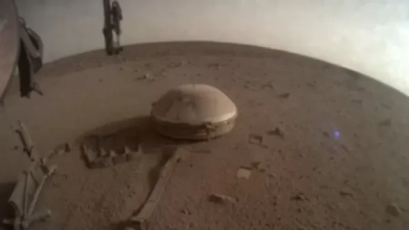 «Իմ էներգիան սպառվում է, բայց մի անհանգստացեք ինձ համար». Մարսյան InSight կայանը դադարեցրեց հաղորդակցությունը