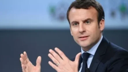 ԼՈՒՍԱՆԿԱՐ․ Մակրոնը դատարան է դիմել` Հիտլերի տեսքով իրեն պատկերելու համար