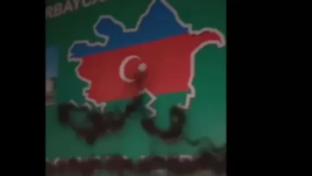 ՏԵՍԱՆՅՈՒԹ. Սյունեցիները ներկ են լցրել «Բարի գալուստ Ադրբեջան» ցուցանակի վրա