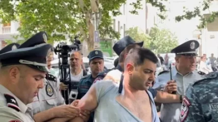 Բախում՝ զինծառայողների հարազատների և 2 քաղաքացու միջև. կա բերման ենթարկված. լրատվամիջոց