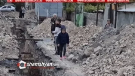 Պռոշյան գյուղում մեկ ամսից ավելի է, ծնողները երեխաներին մանկապարտեզ ու դպրոց են տանում ահը սրտներում