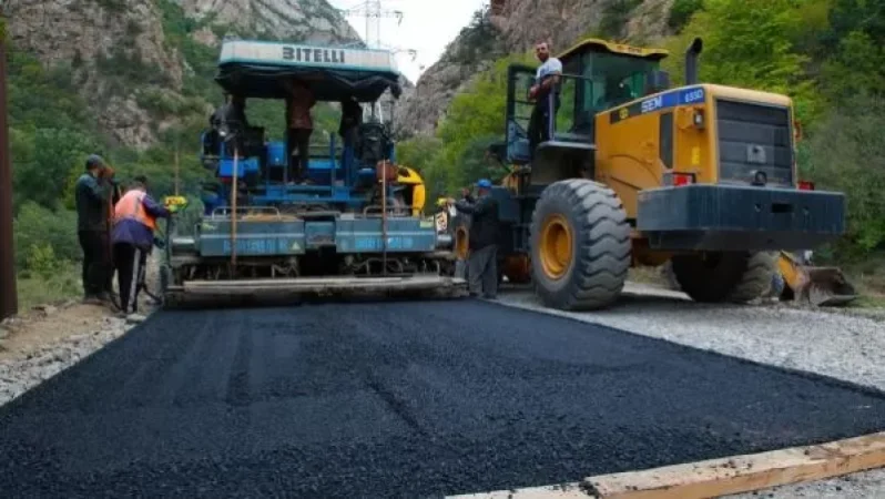 Քարվաճառ տանող ճանապարհն ասֆալտապատվում է