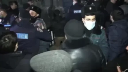 ՏԵՍԱՆՅՈՒԹ. Ի աջակցություն Փաշինյանի Գյումրիում հանրահավաքն ավարտվել է ծեծկռտուքով