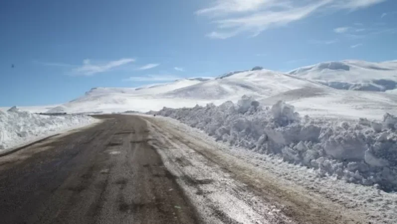Խորհուրդ է տրվում երթևեկել բացառապես ձմեռային անվադողերով. ինչ իրավիճակ է ճանապարհներին