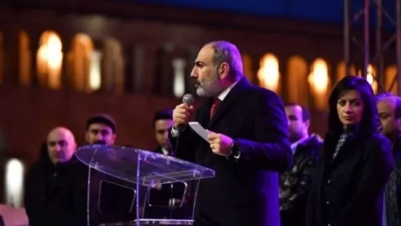 Armed Forces and Onik Gasparyan Have Not Crossed Red Lines, but Onik Gasparyan Must Resign, Says Prime Minister