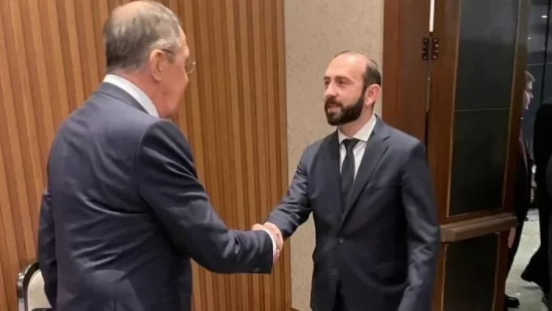 Լավրովը Աստանայում առաջինը Արարատ Միրզոյանի հետ է հանդիպել