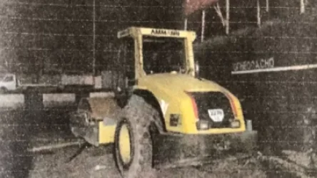 Լուսանկարներ․ Արտաշատի խճուղում պայթեցրել են ասֆալտապատող մեքենան