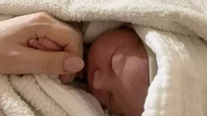 A Baby is Born in the Kyiv Metro, Transformed into a Shelter for Citizens