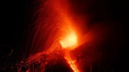 Սիցիլիա կղզում Էտնա հրաբուխը մեկ շաբաթում չորրորդ անգամ է ժայթքել