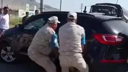 ՏԵՍԱՆՅՈՒԹ․ Ուժով հեռացվել է ռազմաբազայի մուտքի մոտ կայանված մեքենան