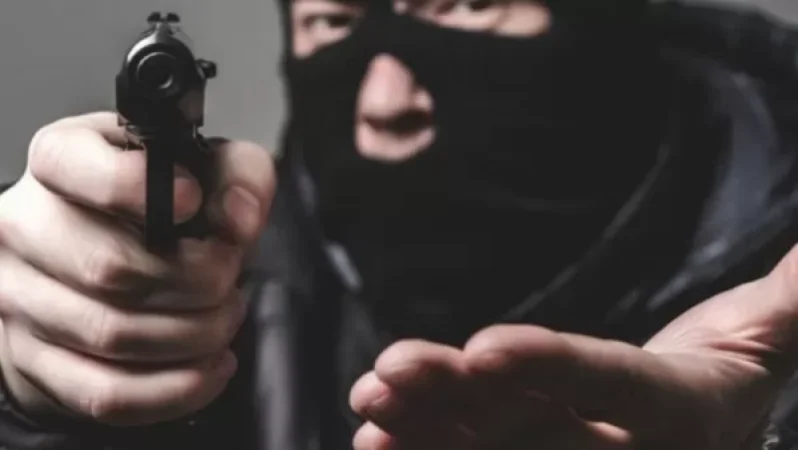 Զինված ու դիմակավորված ավազակային հարձակում՝ Երևանում. Օտարերկրացիների օֆիսից հափշտակել են գումար, բջջային հեռախոսներ. Shamshyan. com